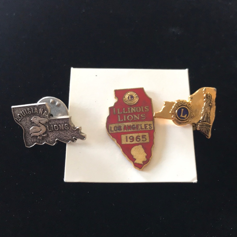 Vintage Lions Pins Illinois New York Louisiana good condition